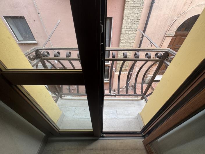 Image No.19-1 Bed Townhouse for sale