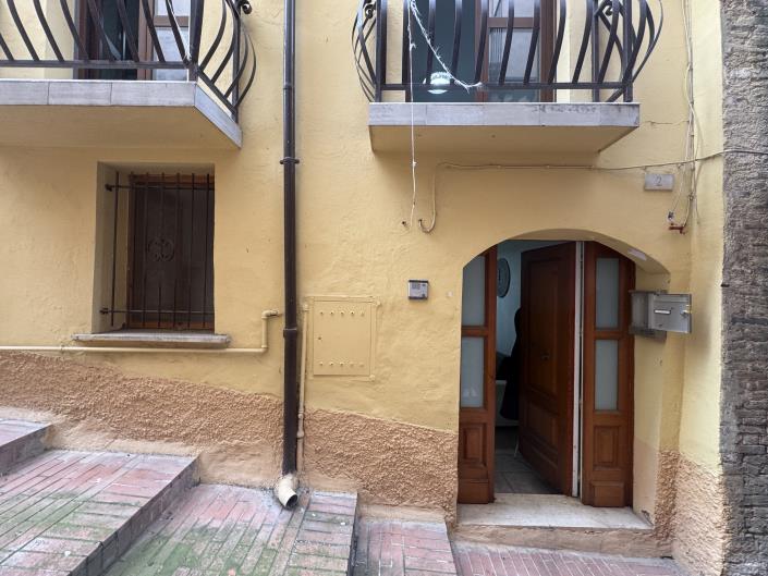 Image No.31-1 Bed Townhouse for sale