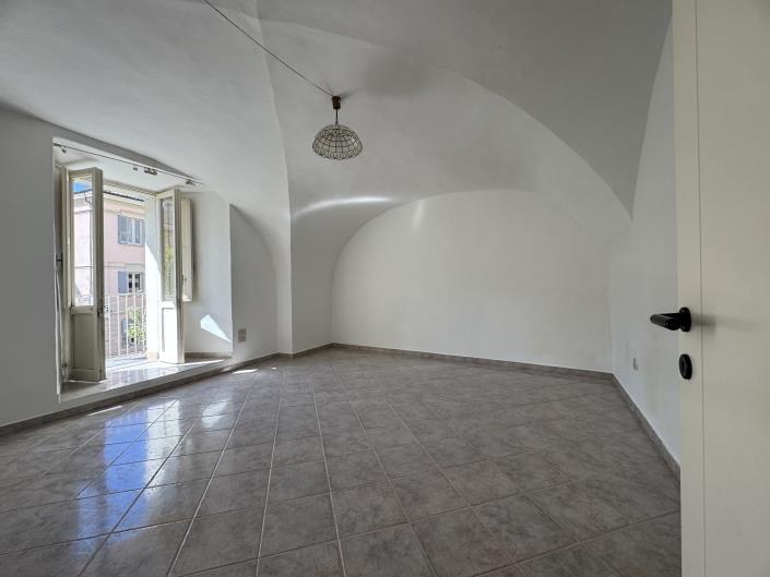 Image No.30-1 Bed Apartment for sale