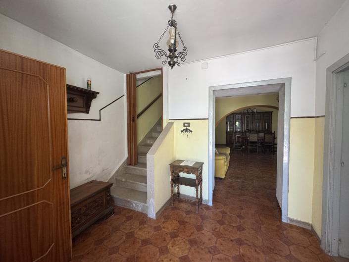 Image No.8-2 Bed Townhouse for sale