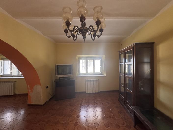 Image No.11-2 Bed Townhouse for sale