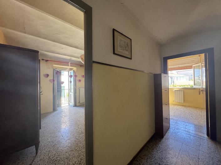 Image No.15-2 Bed Townhouse for sale
