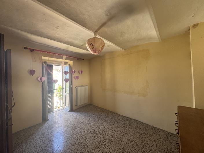 Image No.16-2 Bed Townhouse for sale