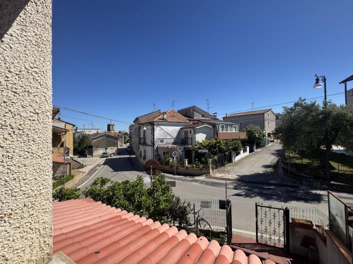 Image No.5-2 Bed Townhouse for sale
