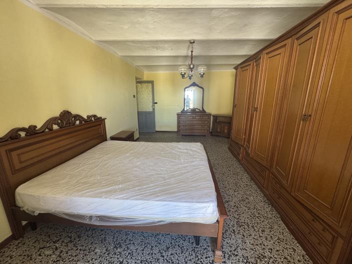 Image No.25-2 Bed Townhouse for sale