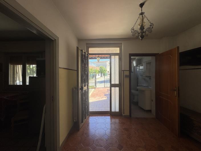 Image No.31-2 Bed Townhouse for sale