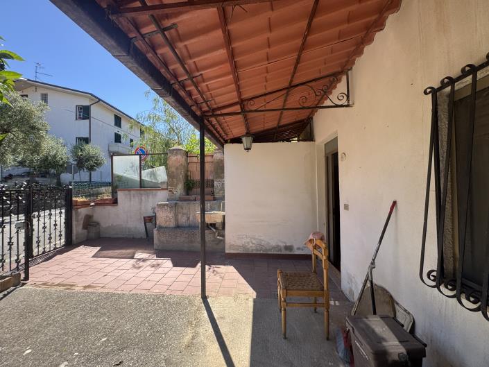 Image No.33-2 Bed Townhouse for sale