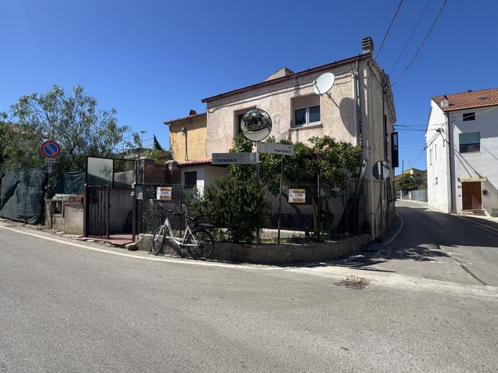 Image No.36-2 Bed Townhouse for sale