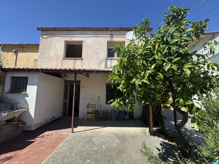 Image No.41-2 Bed Townhouse for sale