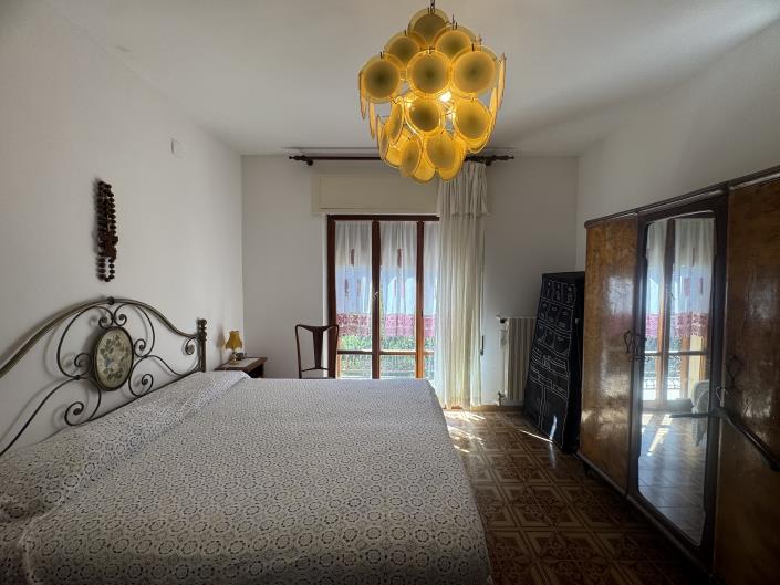Image No.22-5 Bed Villa / Detached for sale