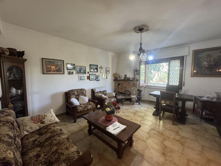 Image No.16-5 Bed Villa / Detached for sale