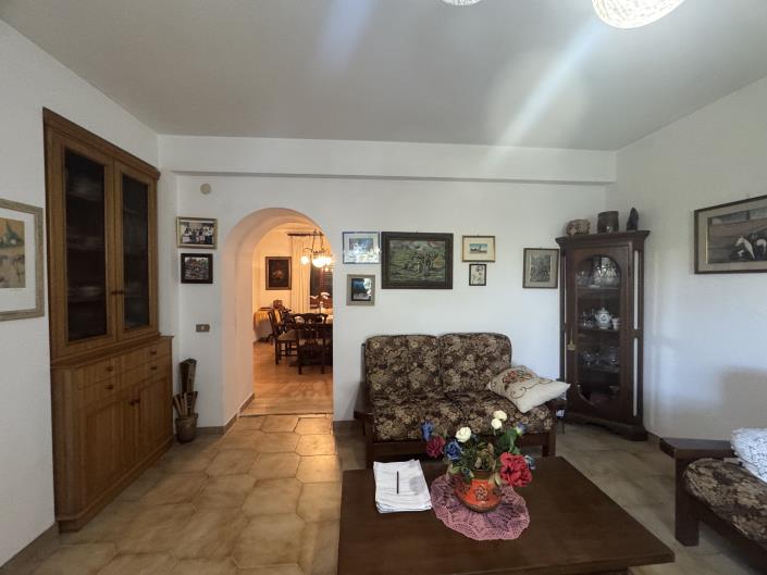 Image No.41-5 Bed Villa / Detached for sale
