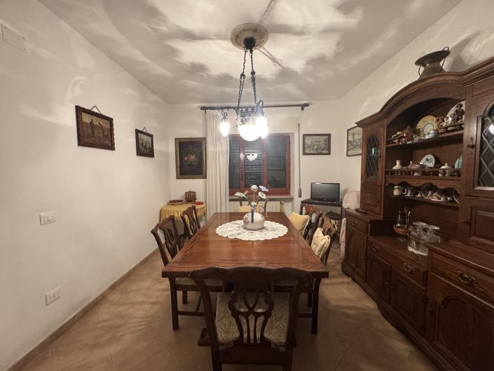 Image No.11-5 Bed Villa / Detached for sale