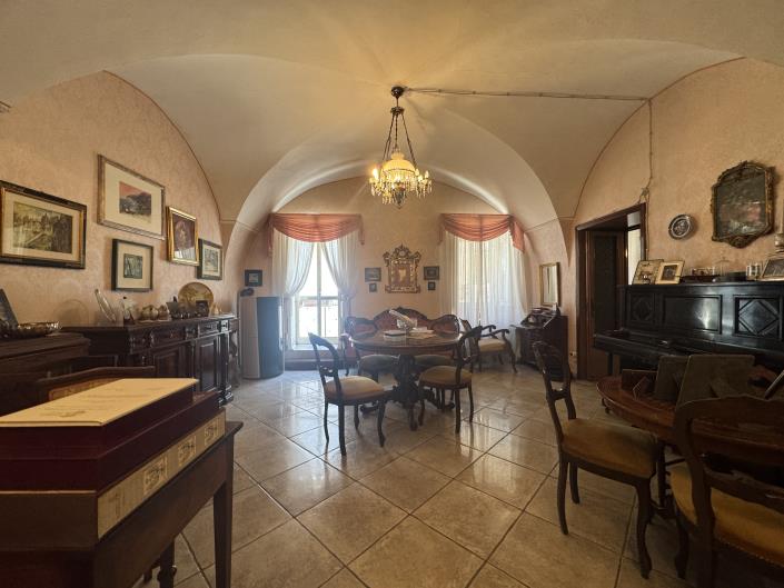 Image No.6-3 Bed Townhouse for sale