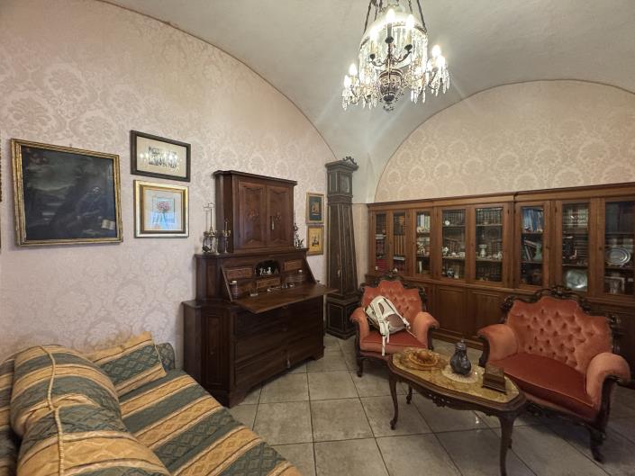 Image No.17-3 Bed Townhouse for sale