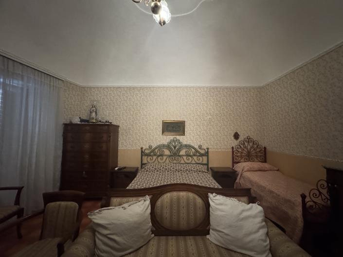 Image No.31-3 Bed Townhouse for sale