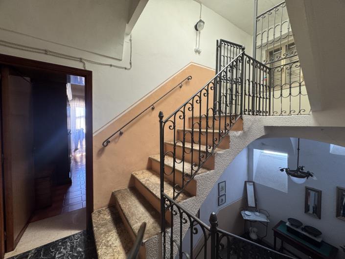 Image No.47-3 Bed Townhouse for sale