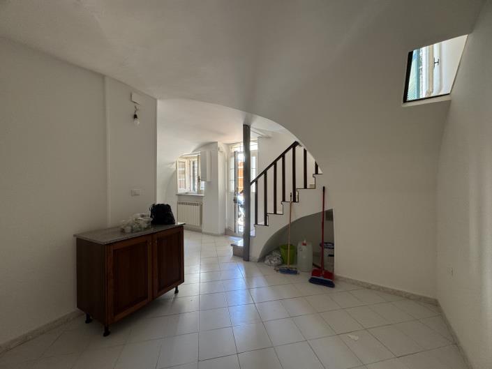 Image No.10-2 Bed Townhouse for sale