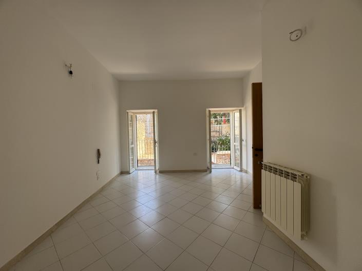 Image No.17-2 Bed Townhouse for sale
