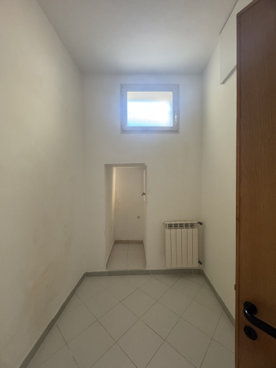 Image No.18-2 Bed Townhouse for sale
