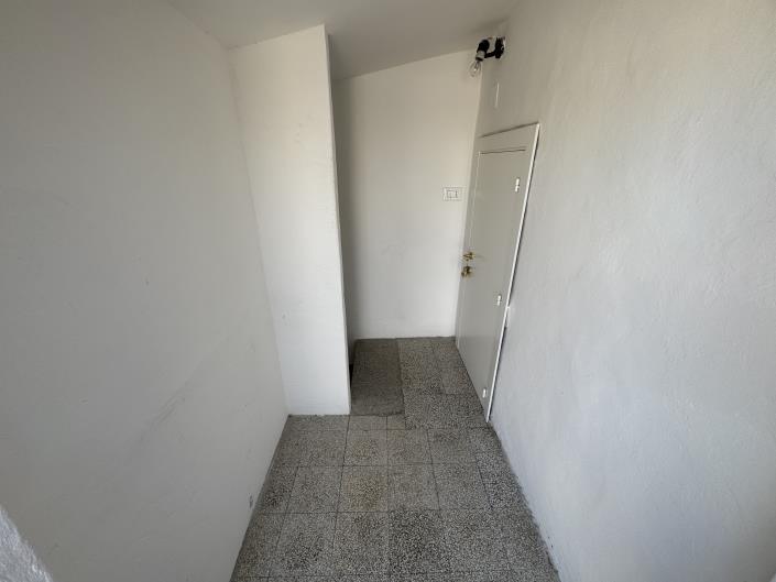 Image No.29-2 Bed Townhouse for sale