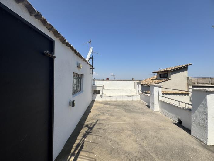 Image No.28-2 Bed Townhouse for sale