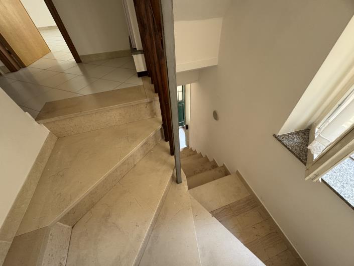 Image No.31-2 Bed Townhouse for sale
