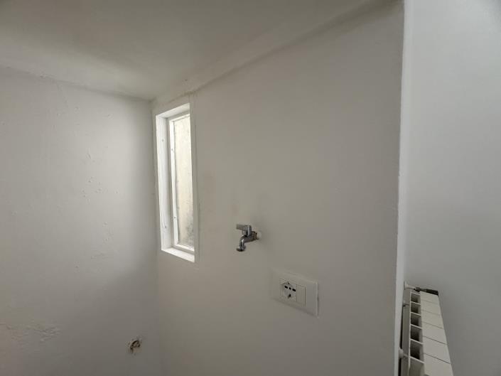 Image No.36-2 Bed Townhouse for sale