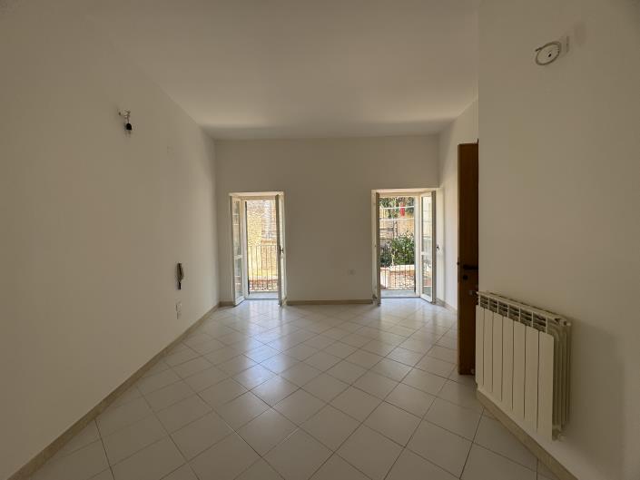 Image No.37-2 Bed Townhouse for sale