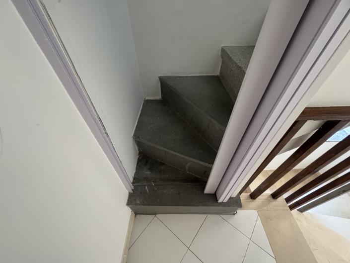 Image No.39-2 Bed Townhouse for sale