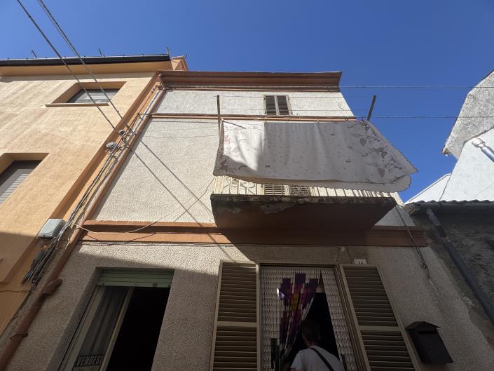 Image No.5-2 Bed Townhouse for sale