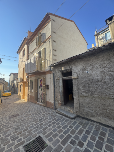 Image No.50-2 Bed Townhouse for sale