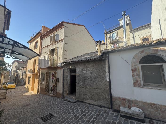 Image No.52-2 Bed Townhouse for sale