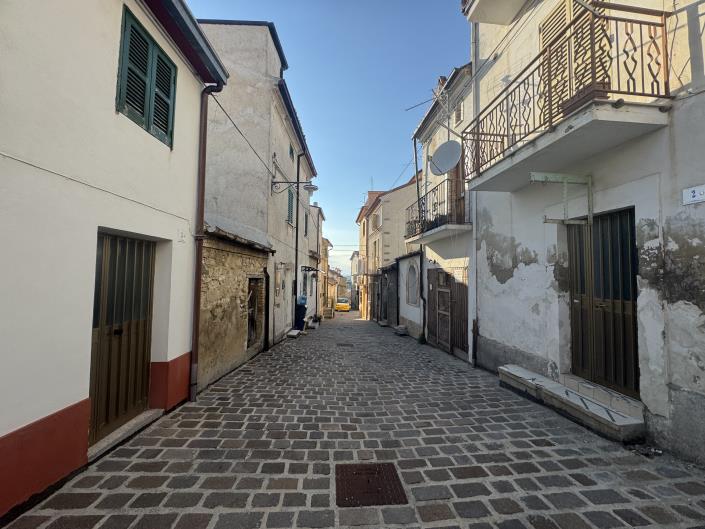 Image No.53-2 Bed Townhouse for sale