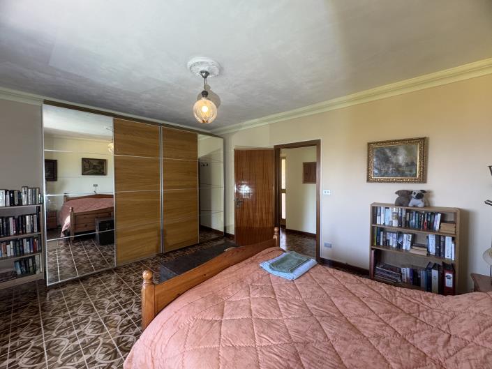 Image No.22-5 Bed Villa / Detached for sale