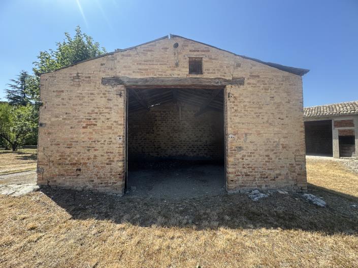 Image No.56-5 Bed Villa / Detached for sale