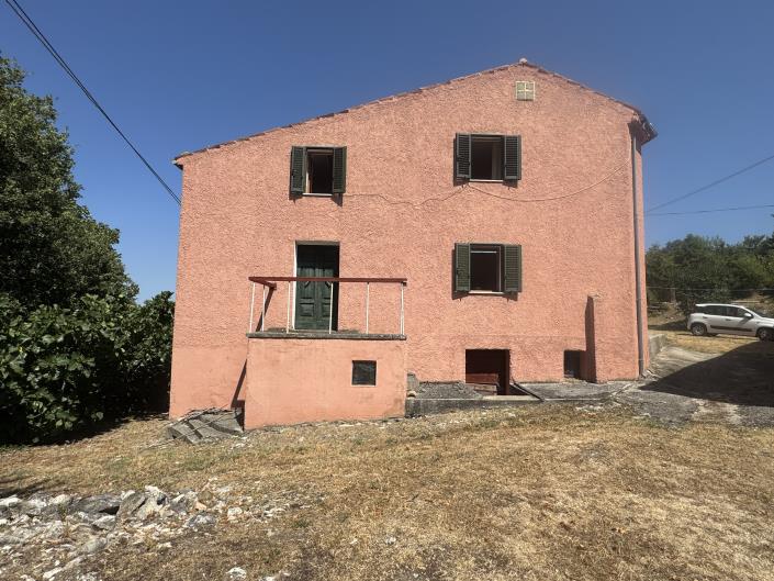 Image No.37-5 Bed Villa / Detached for sale