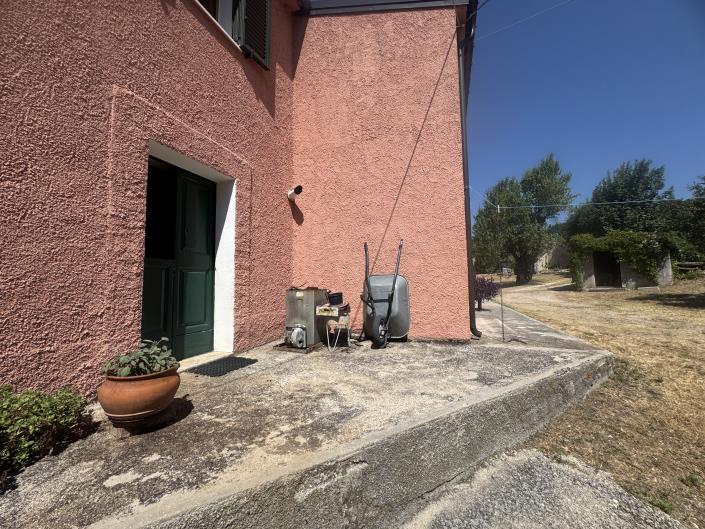 Image No.39-5 Bed Villa / Detached for sale