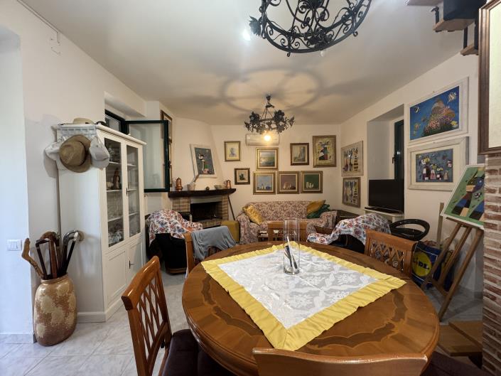 Image No.25-2 Bed Village House for sale