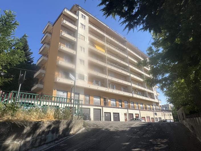 Image No.53-4 Bed Apartment for sale