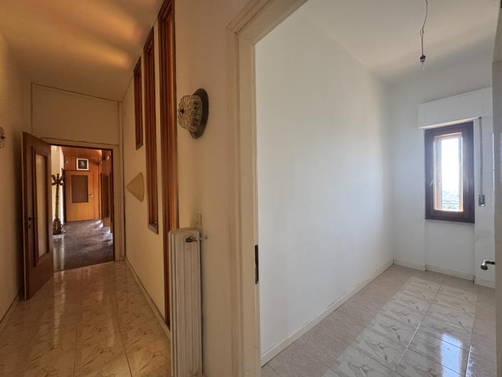 Image No.33-4 Bed Apartment for sale