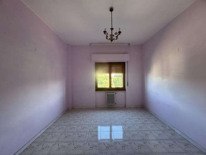 Image No.25-4 Bed Apartment for sale