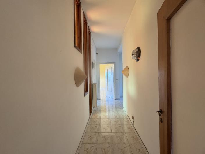 Image No.35-4 Bed Apartment for sale