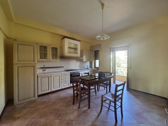Image No.11-4 Bed Apartment for sale