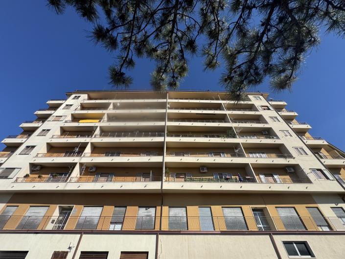Image No.4-4 Bed Apartment for sale