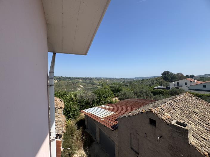 Image No.37-5 Bed Villa / Detached for sale