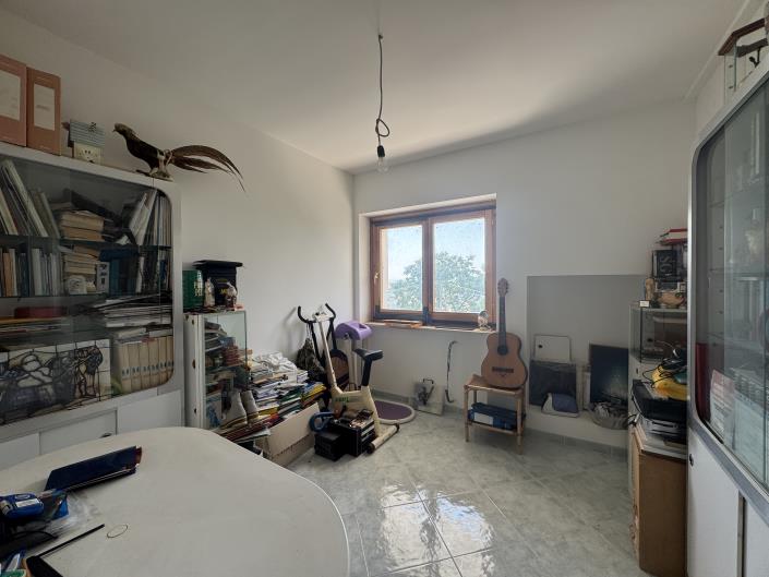 Image No.30-5 Bed Villa / Detached for sale