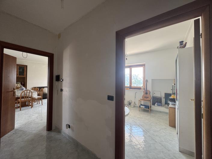 Image No.29-5 Bed Villa / Detached for sale