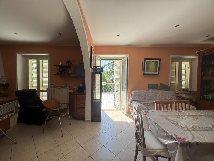Image No.13-5 Bed Villa / Detached for sale
