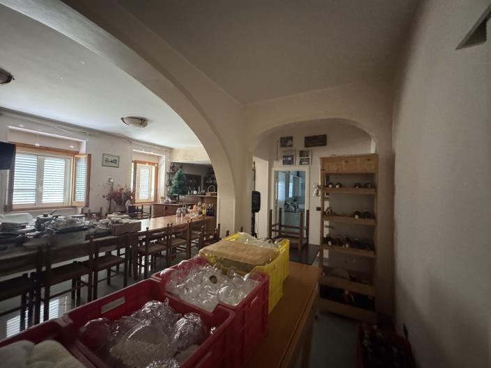 Image No.48-5 Bed Villa / Detached for sale